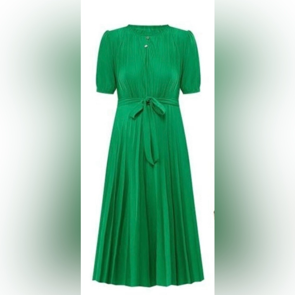 Green puff sleeve dress